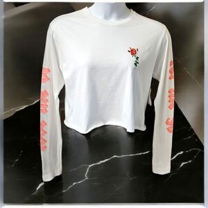 ZUMIEZ Women's LongSleeve Leopard Rose  Love Me Or Let Me Go Cropped Top Size M